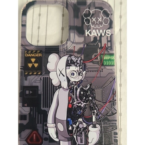 Kaws inspired art flexi case for IPhone 13PROMAX Robot - Picture 2 of 5